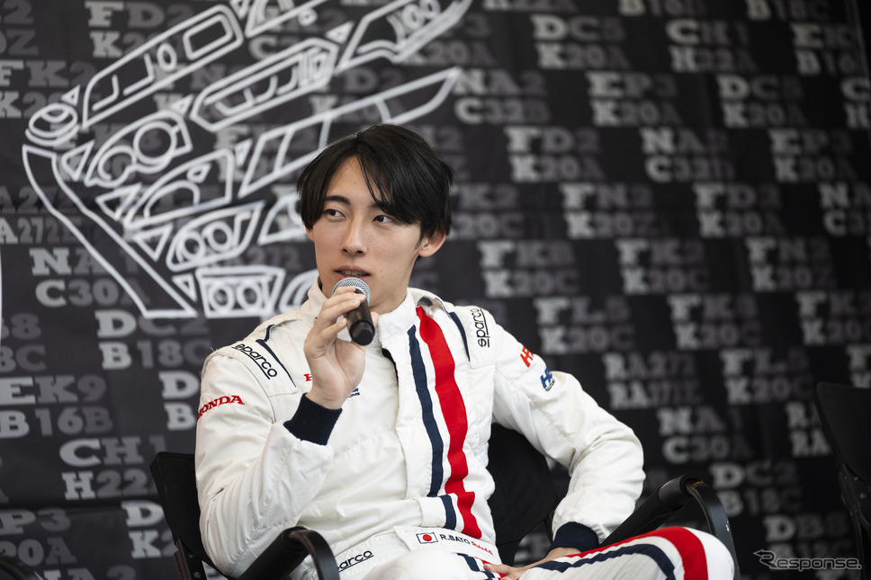 レーシングドライバーの佐藤蓮選手《写真撮影 土屋勇人》