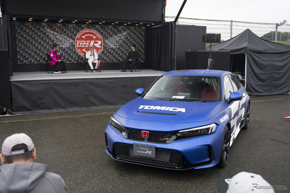 トミカ55周年 シビックタイプR ラッピングカー トークショー《写真撮影 土屋勇人》