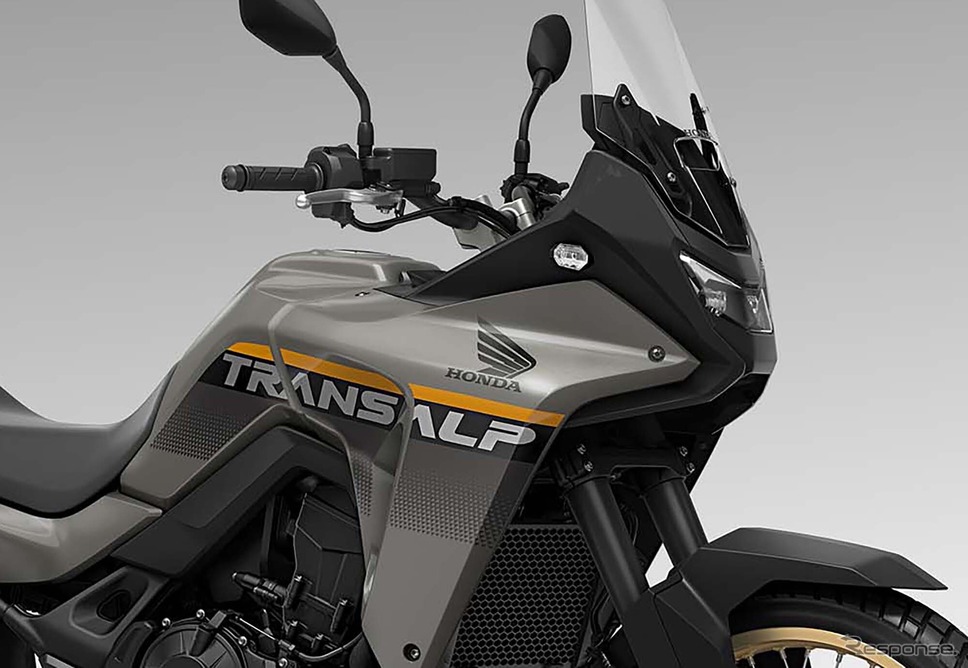 ホンダ XL750 トランザルプ(パールディープマッドグレー)《写真提供 ホンダ》