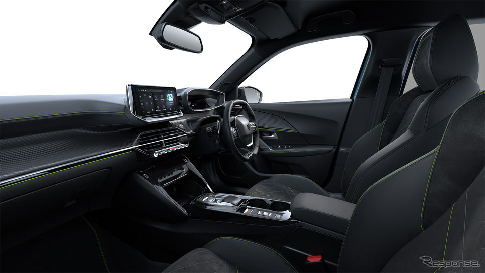 プジョー 2008 GT オブセッションブルー《写真提供 ステランティスジャパン》