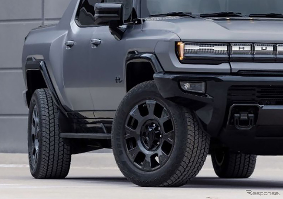 後輪操舵システムが進化したGMC ハマーEV《photo by GMC》