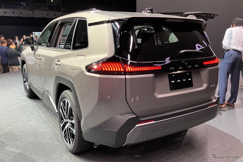 トヨタ RAV4 新型（CORE）《写真撮影 高木啓》
