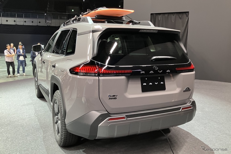 トヨタ RAV4 新型（Woodland。Adventureの北米仕様）《写真撮影 高木啓》