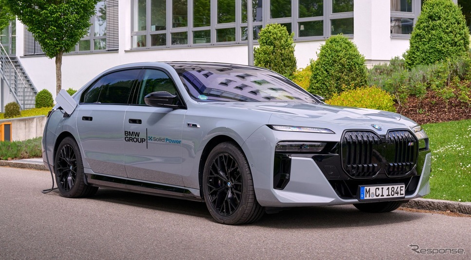 ソリッドパワー社の大型純全固体電池(ASSB)セルを搭載したBMW『i7』のプロトタイプ《photo by BMW》