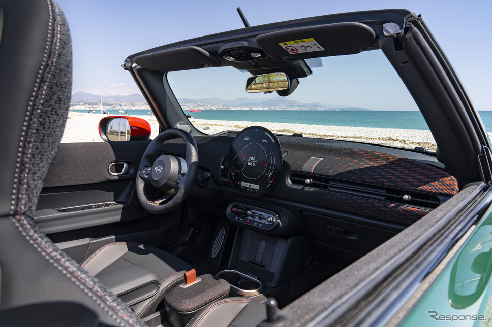 MINI『ジョン・クーパー・ワークス(JCW)コンバーチブル』新型《photo by MINI》