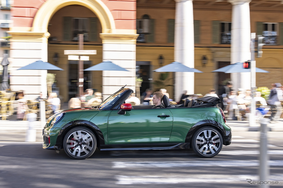MINI『ジョン・クーパー・ワークス(JCW)コンバーチブル』新型《photo by MINI》