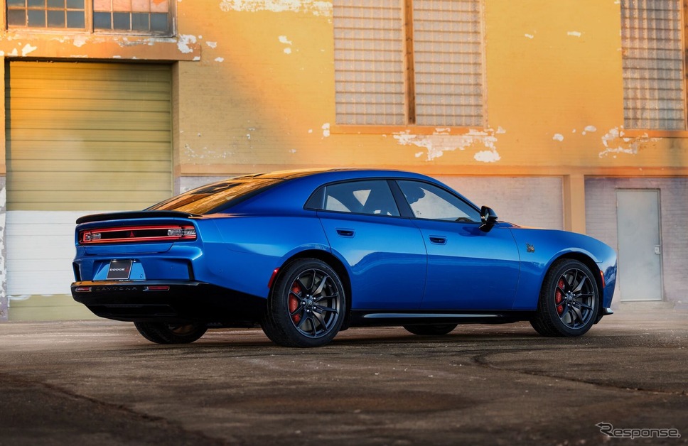ダッジ チャージャー・デイトナ・セダン《photo by Dodge》