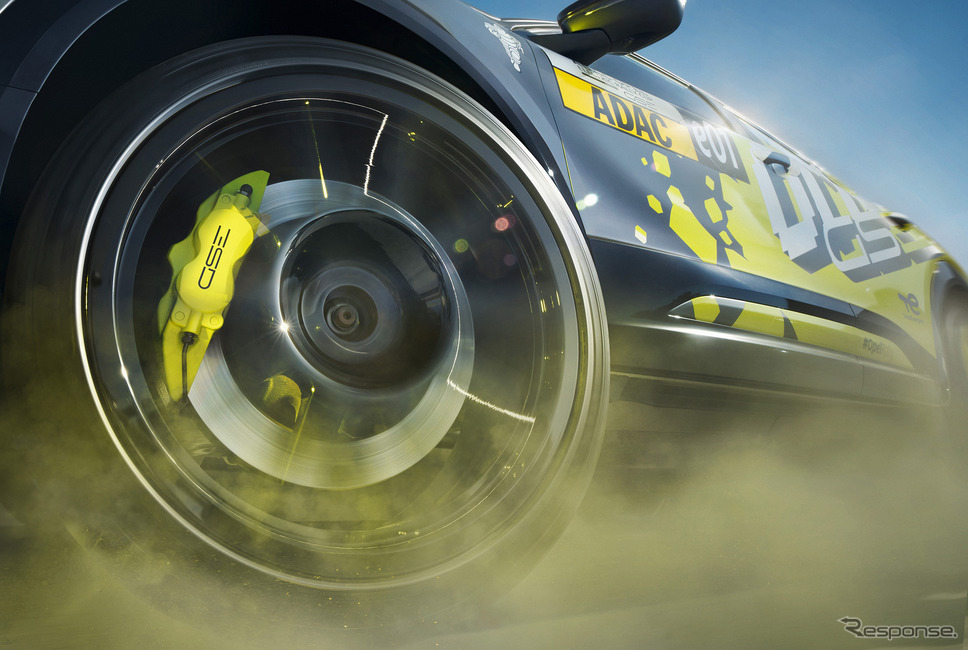 オペルの新型電動ラリーカー『モッカGSE』《photo by Opel》