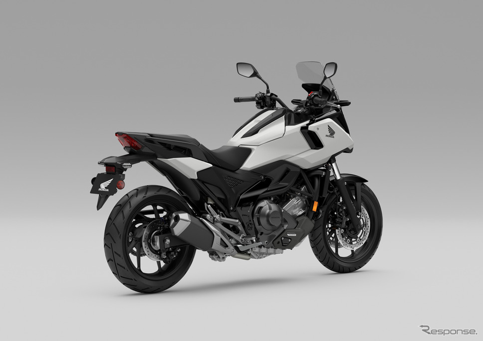 ホンダ『NC750X DCT』の2025年モデル(米国仕様)《photo by Honda》