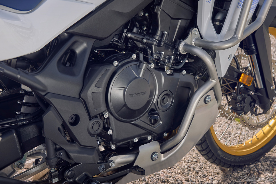 ホンダ『XL750トランザルプ』の2025年モデル(米国仕様)《photo by Honda》