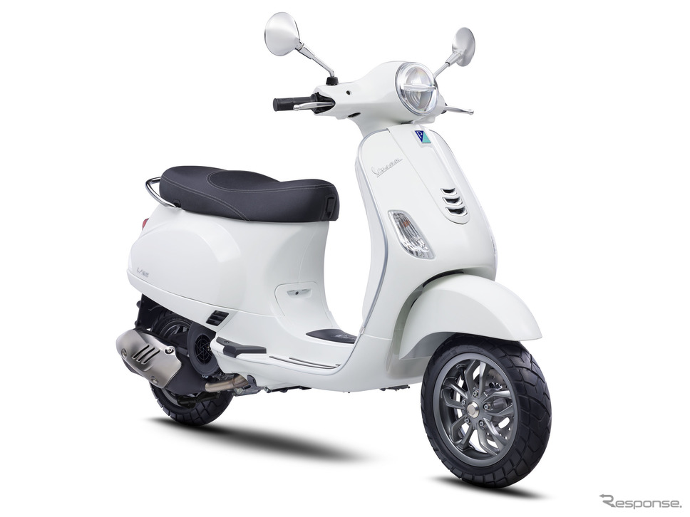 ベスパ LX 125 イノチェンテホワイト《写真提供 ピアッジオグループジャパン》