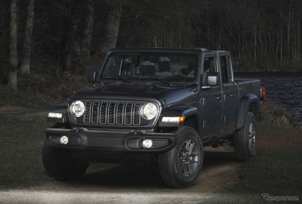 ジープ グラディエーター ダークスカイ《photo by Jeep》
