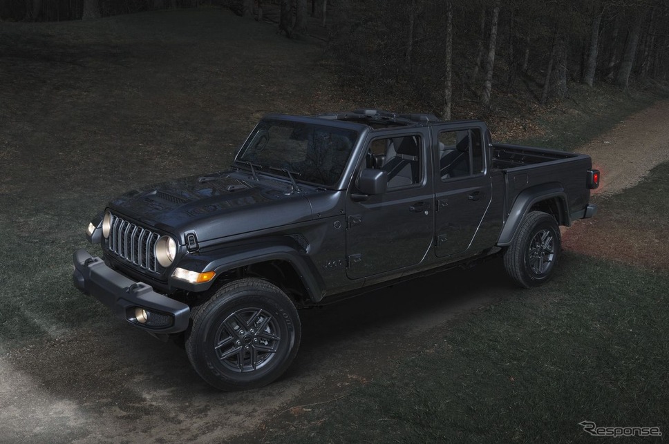 ジープ グラディエーター ダークスカイ《photo by Jeep》