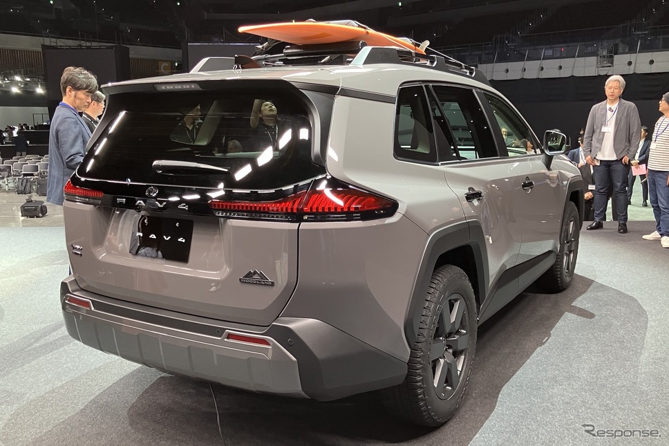トヨタ RAV4 新型(Woodland。Adventureの北米仕様)《写真撮影 高木啓》