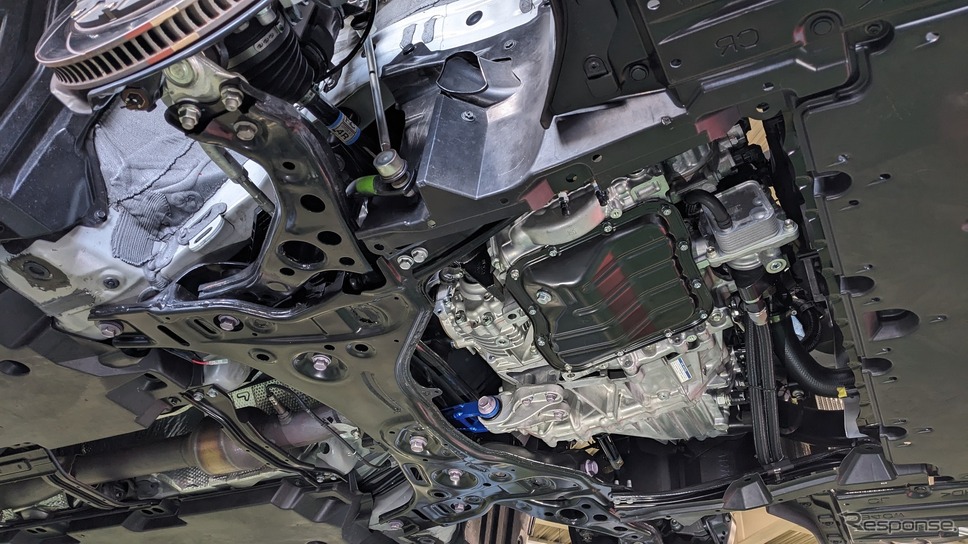 HKSトランスファーオイルクーラーキット GRカローラ装着例《写真提供 HKS》