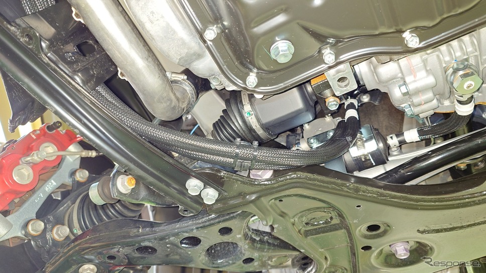 HKSのトランスファーオイルクーラーキット ホースレイアウト《写真提供 HKS》