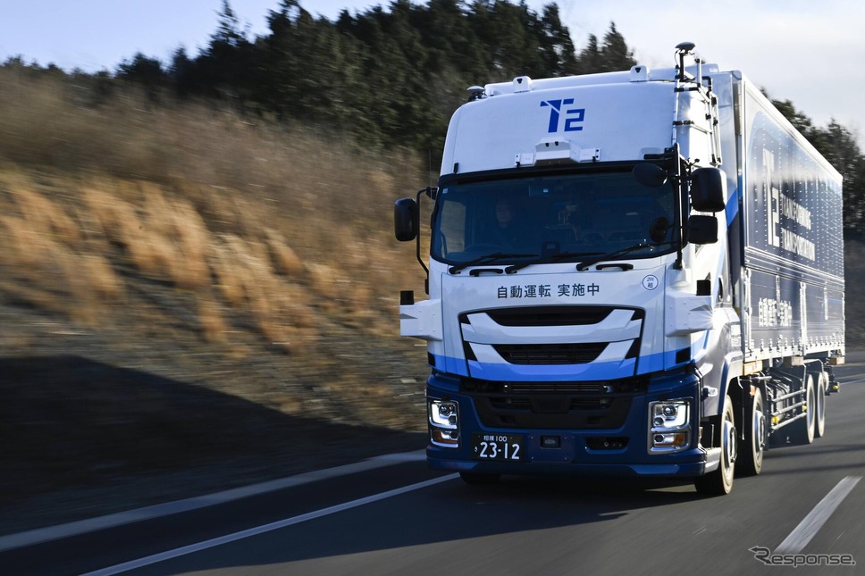 日清食品とT2がレベル2自動運転トラックを用いた幹線輸送の実証実験を関東と関西を結ぶ高速道路で6月から開始《写真提供 T2》