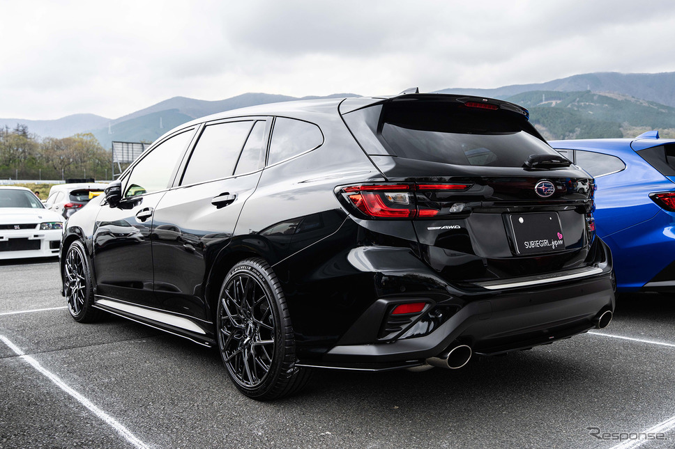 SUBARU レヴォーグ × レイズ ベルサス VV25M《写真撮影 望月勇輝》