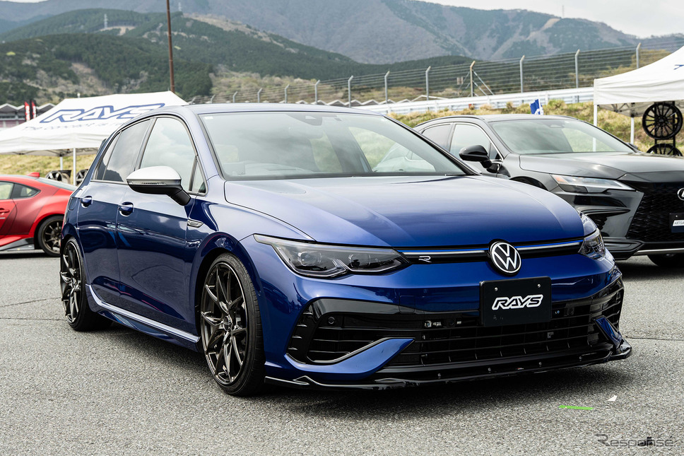 VWゴルフR × レイズ ベルサス21S《写真撮影 望月勇輝》