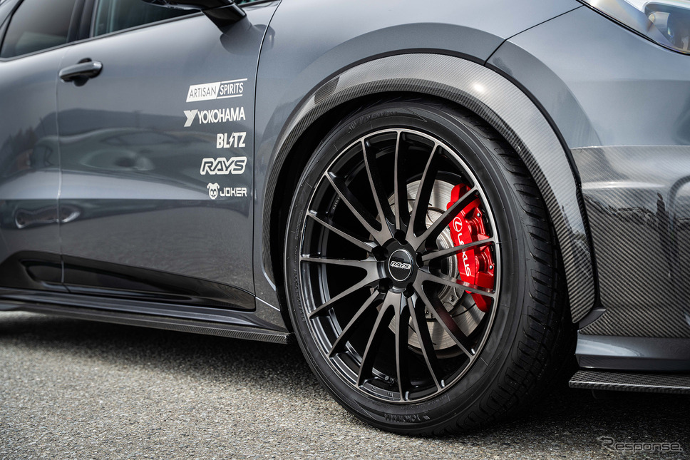 LEXUS LBX × レイズ VMF L-01《写真撮影 望月勇輝》