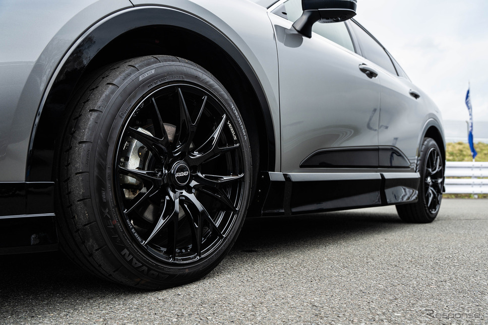TOYOTA クラウン × レイズ ベルサス VV27S《写真撮影 望月勇輝》