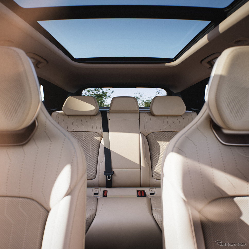「Lynk &Co(リンク&コー)」の欧州市場向けの新型プラグインハイブリッド車(PHEV)『08』《photo by Lynk & Co》
