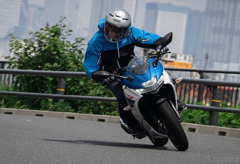 スズキ ジクサーSF250《写真撮影 望月勇輝》