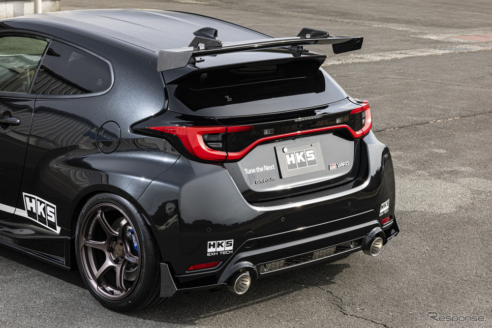 リアバンバースポイラー+リアウイング《写真提供 HKS》