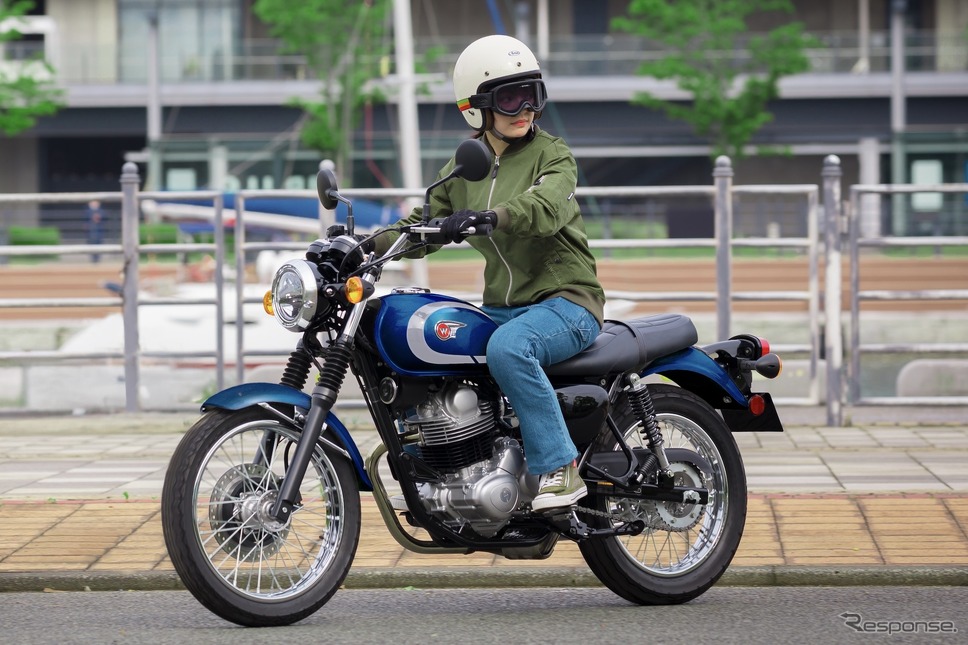 カワサキW230《写真提供 カワサキモーターズ》