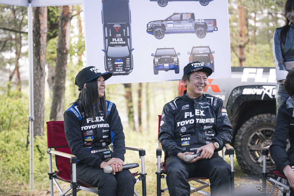 FLEX SHOW AIKAWA Racing with TOYO TIRES ドライバー 山崎元彰選手(右)コドライバーの中田昌美選手(左)《写真撮影 土屋 勇人》