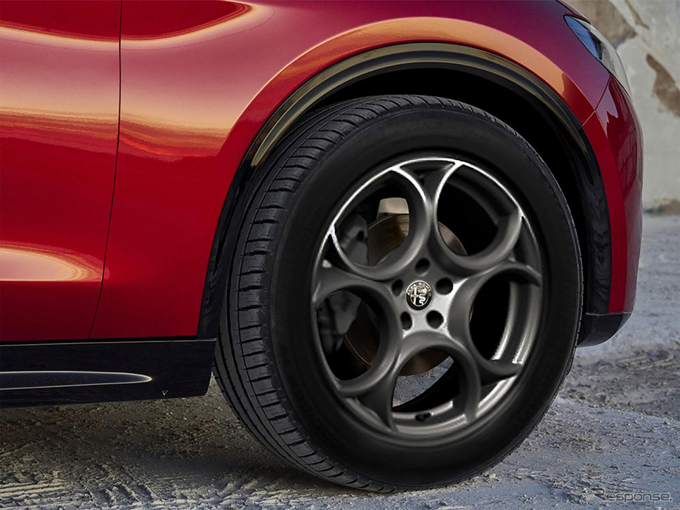 アルファロメオ ステルヴィオ 2.0 TURBO Q4 スプリント《写真提供 ステランティスジャパン》