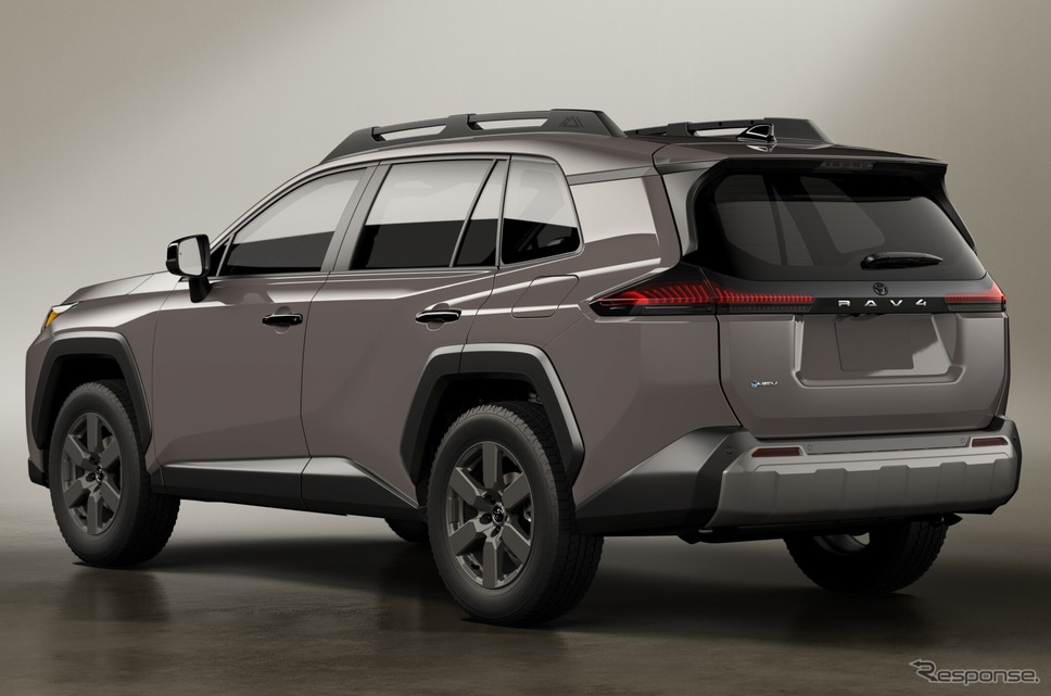 トヨタ RAV4 ADVENTURE《写真提供 トヨタ自動車》