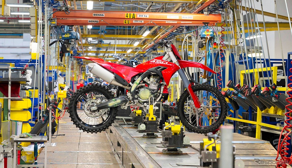 ドゥカティ初のモトクロス専用車「Desmo450 MX」《photo by Ducati》