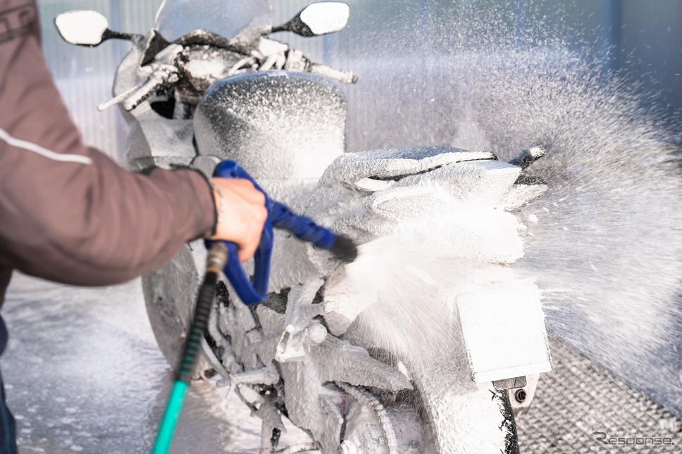 GRIP EARTH バイク用リアメンテナンススタンド L型《写真提供 VASTLAND》