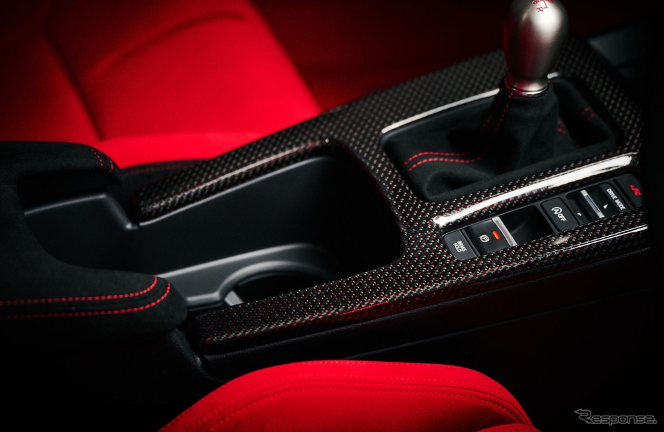 ホンダ『シビック タイプR』の最終モデル「アルティメット エディション」(欧州仕様)《photo by Honda》
