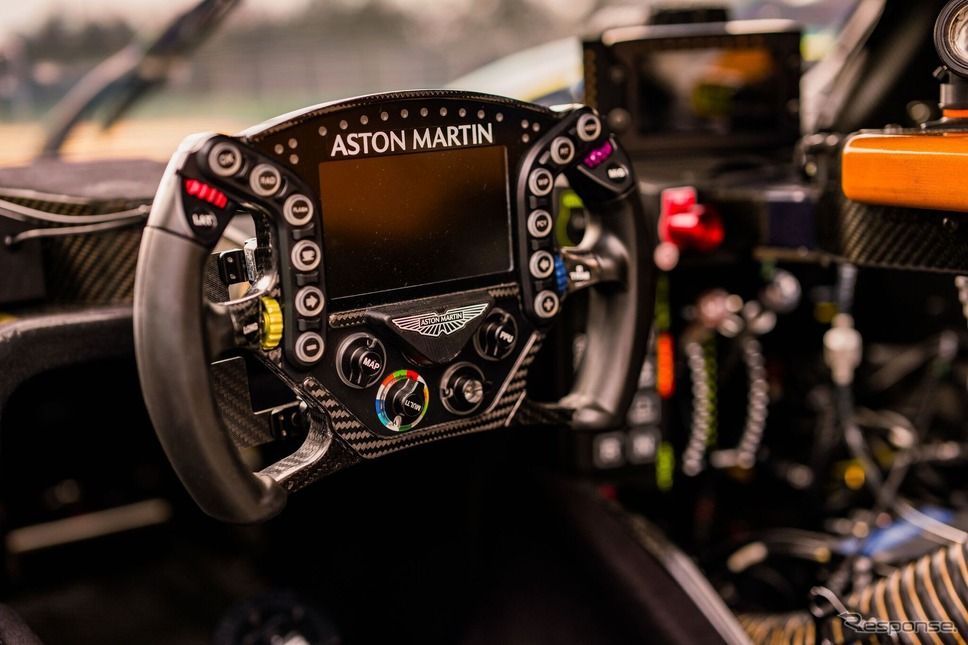 アストンマーティン『ヴァルキリーLM』《photo by astonmartin》