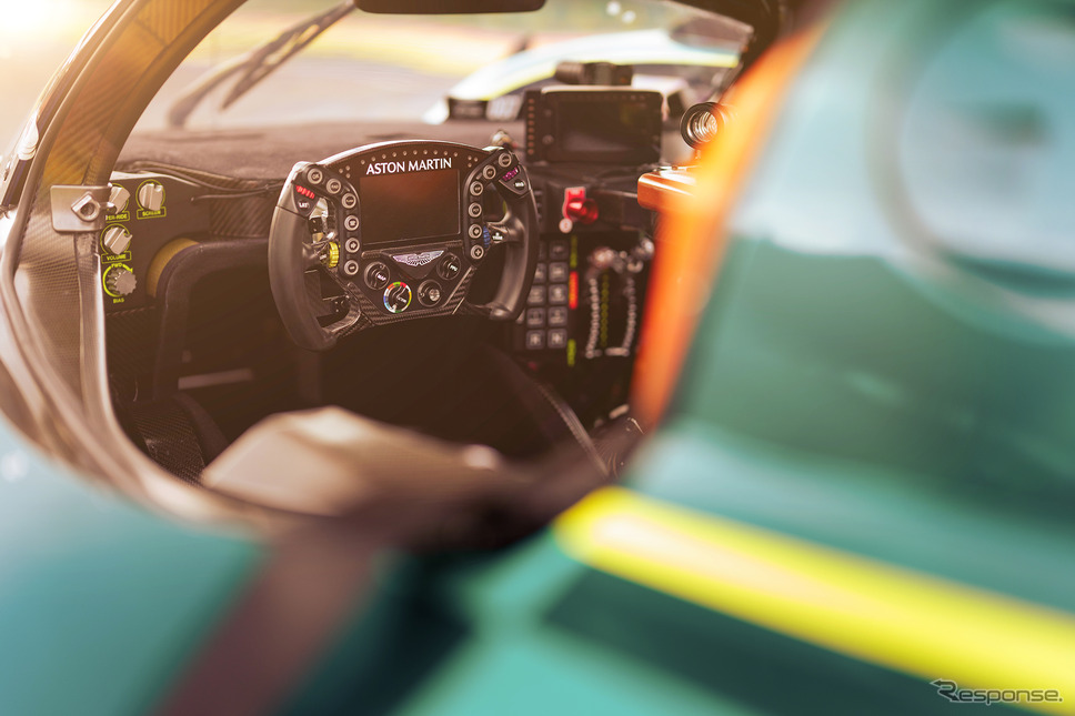 アストンマーティン『ヴァルキリーLM』《photo by astonmartin》