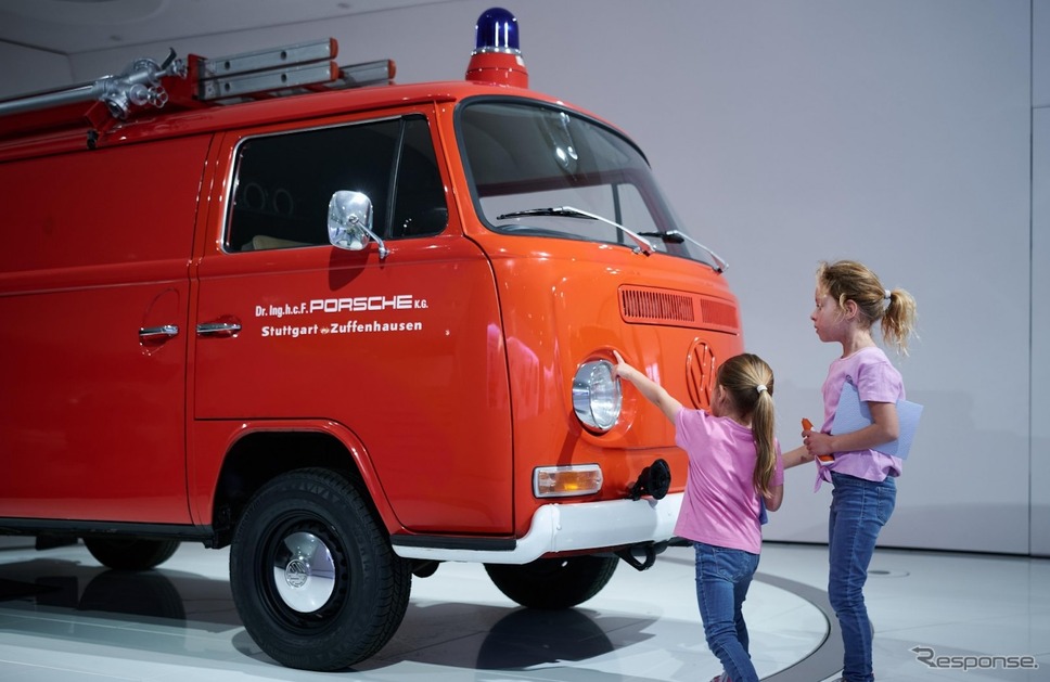 ポルシェ博物館の緊急車両をテーマにした無料の子供向け夏季プログラム「Porsche 4Kids」《photo by Porsche》