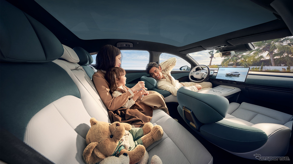 東風日産の新型EVセダン『N7』《photo by Nissan》