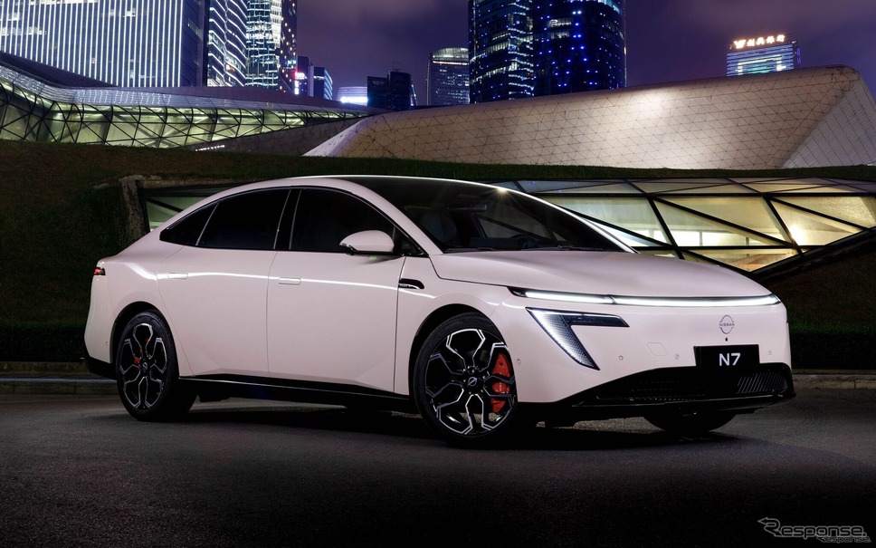 日産の新型EVセダン『N7』《photo by Nissan》