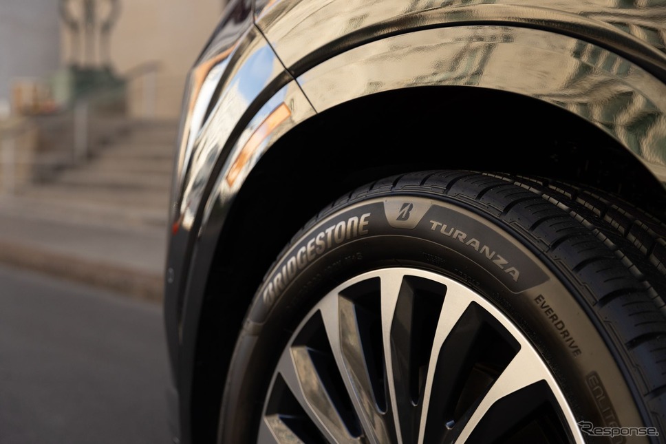 ブリヂストンの米国向け新型ツーリングタイヤ「Turanza EverDrive」(トランザ エバードライブ)《photo by Bridgestone》