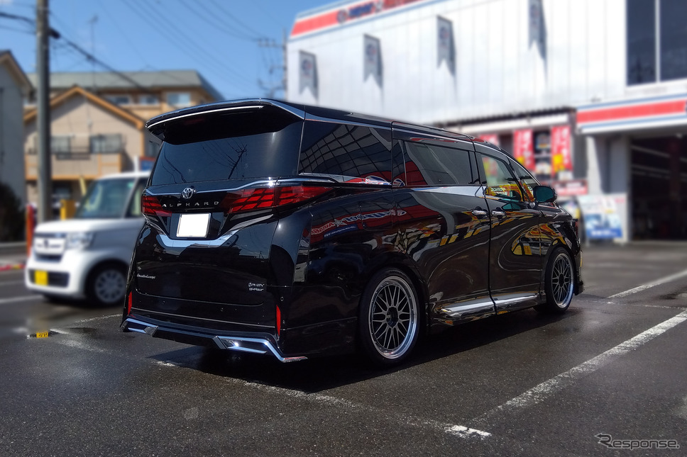 テイン RX1、トヨタ・アルファードPHEV装着例(フロント 30mmダウン / リア 35mmダウン)《写真提供 テイン》