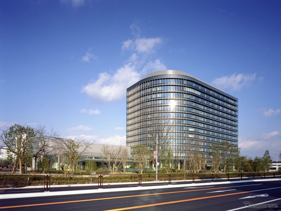 トヨタ自動車本社《写真提供 トヨタ自動車》