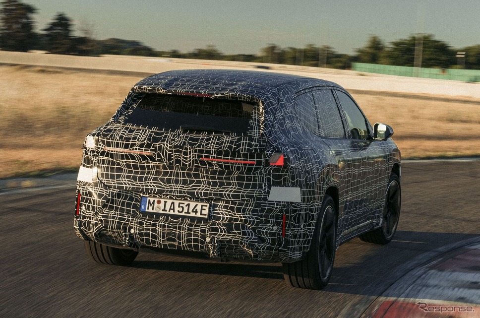 BMW『iX3』新型のプロトタイプ《photo by BMW》