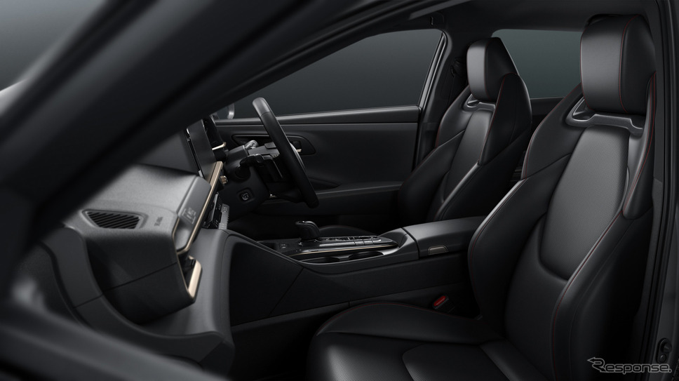 クラウン専門店「THE CROWN」向け特別限定車『ESTATE RS“THE LIMITED-MATTE METAL”』《写真提供 トヨタ自動車》