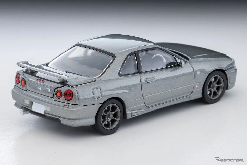 「トミカリミテッド ヴィンテージ」シリーズの「日産 スカイライン 2ドアスポーツクーペ 25GT TURBO」《写真提供 トミーテック》