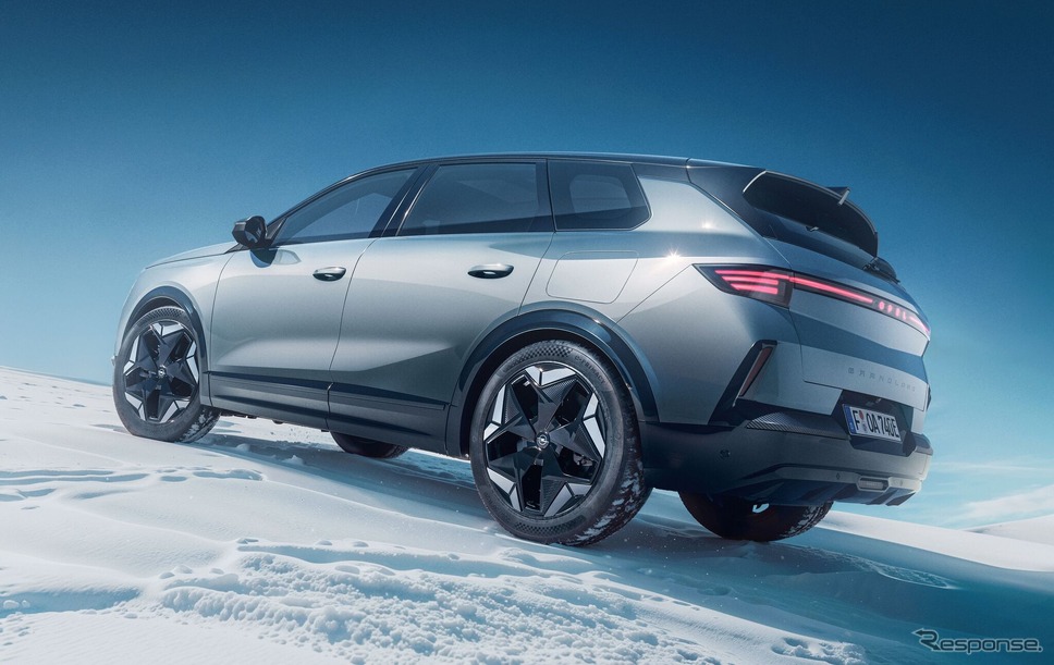 オペル『グランドランド ・エレクトリックAWD』《photo by Opel》