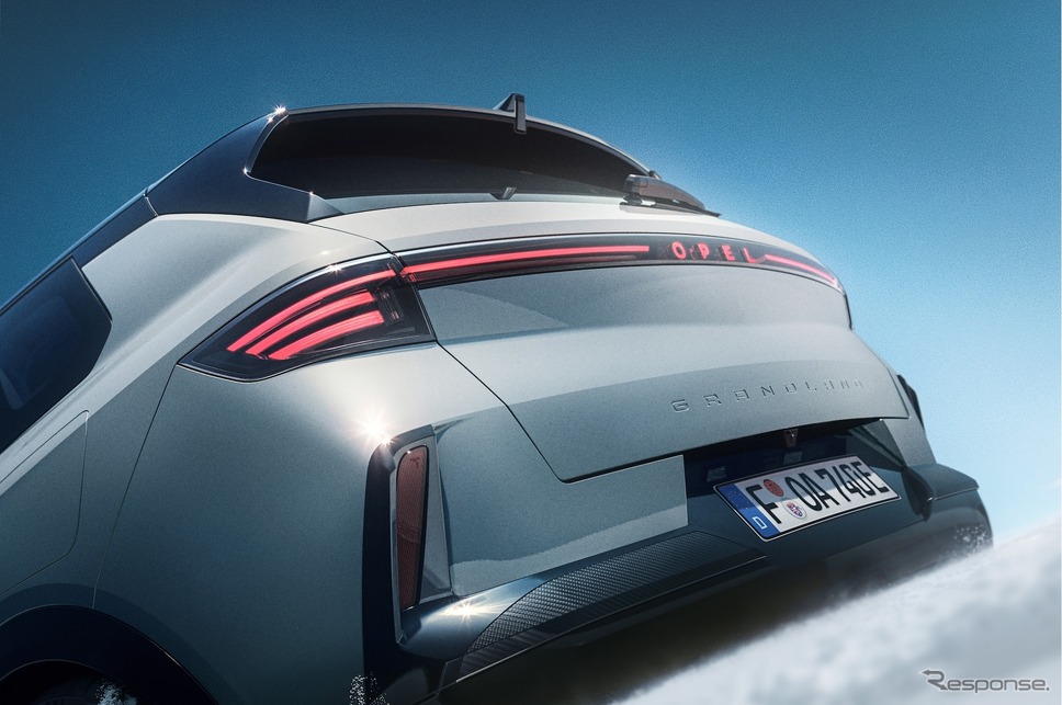 オペル『グランドランド ・エレクトリックAWD』《photo by Opel》
