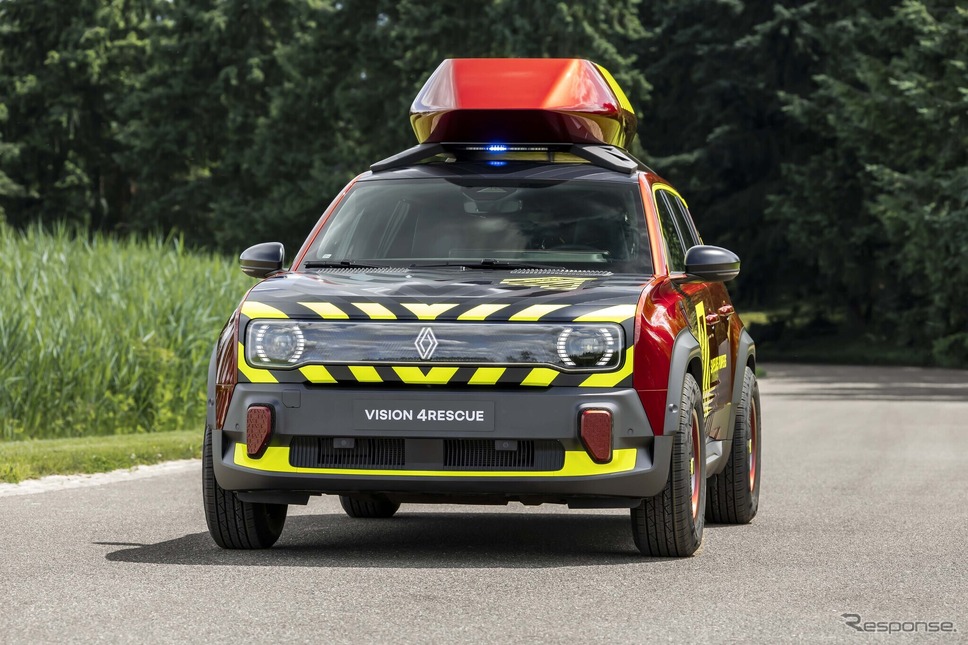 ルノー『4 E-Techエレクトリック』をベースにした救急車両「vision4rescue」《photo by Renault》