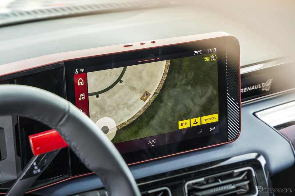 ルノー『4 E-Techエレクトリック』をベースにした救急車両「vision4rescue」《photo by Renault》